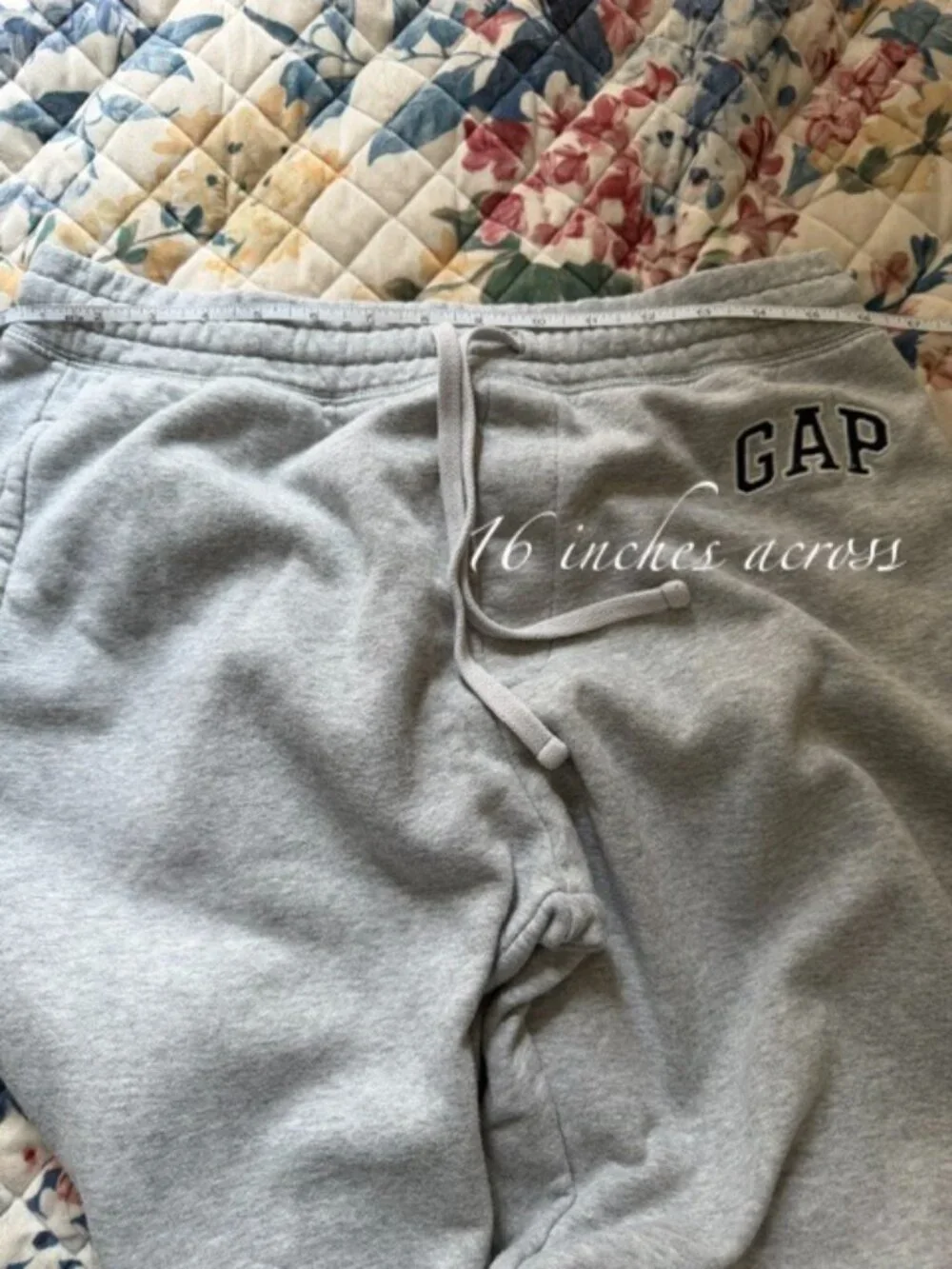 Gap Gray Sweatpants with Pockets- size large